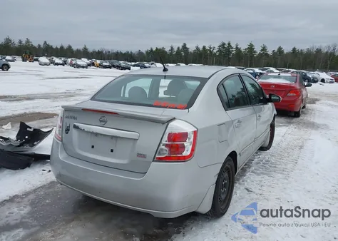 2011 Nissan Sentra 2.0S z USA, uszkodzony, nr VIN 3N1AB6AP9BL722363